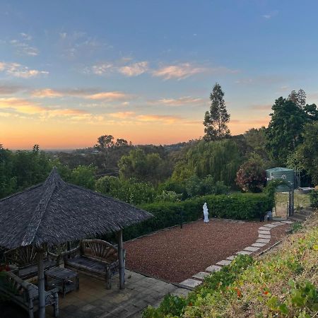 Bright & Beautiful Home On The Hills! Kelmscott Exterior foto